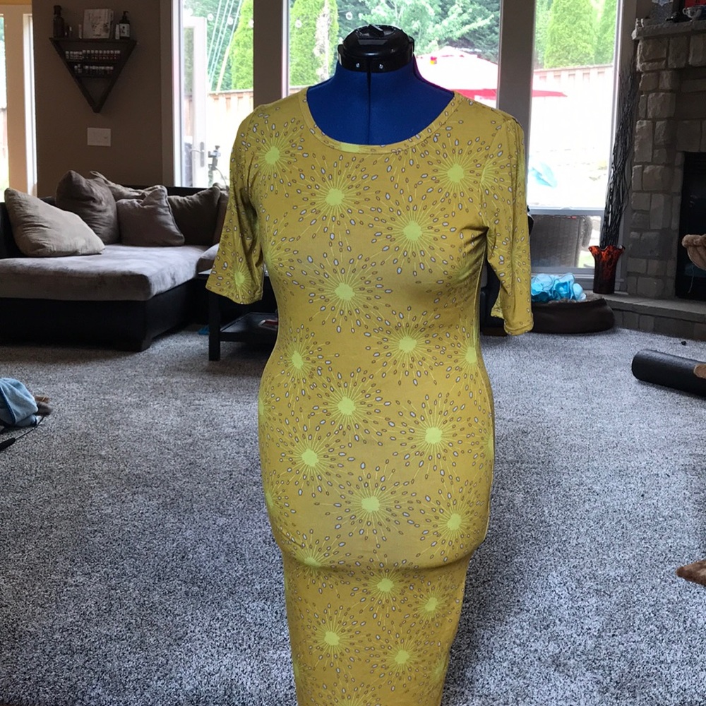 LuLa Roe yellow patterned mid dress size small